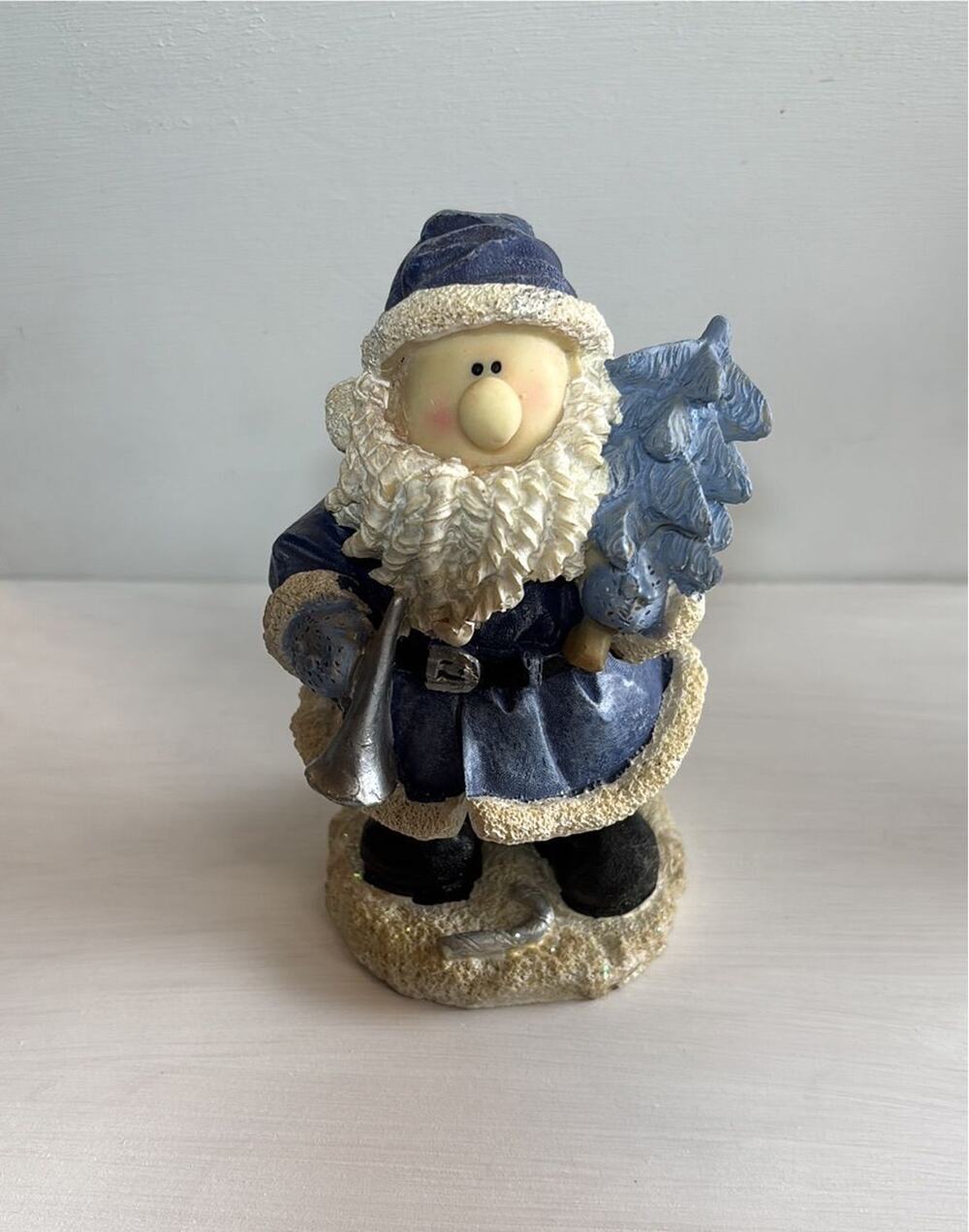 JTS International Blue Santa Claus Figurine with Tree and Horn